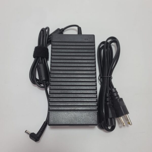 Cargador ASUS 150w compatible con toshiba, gigabyte