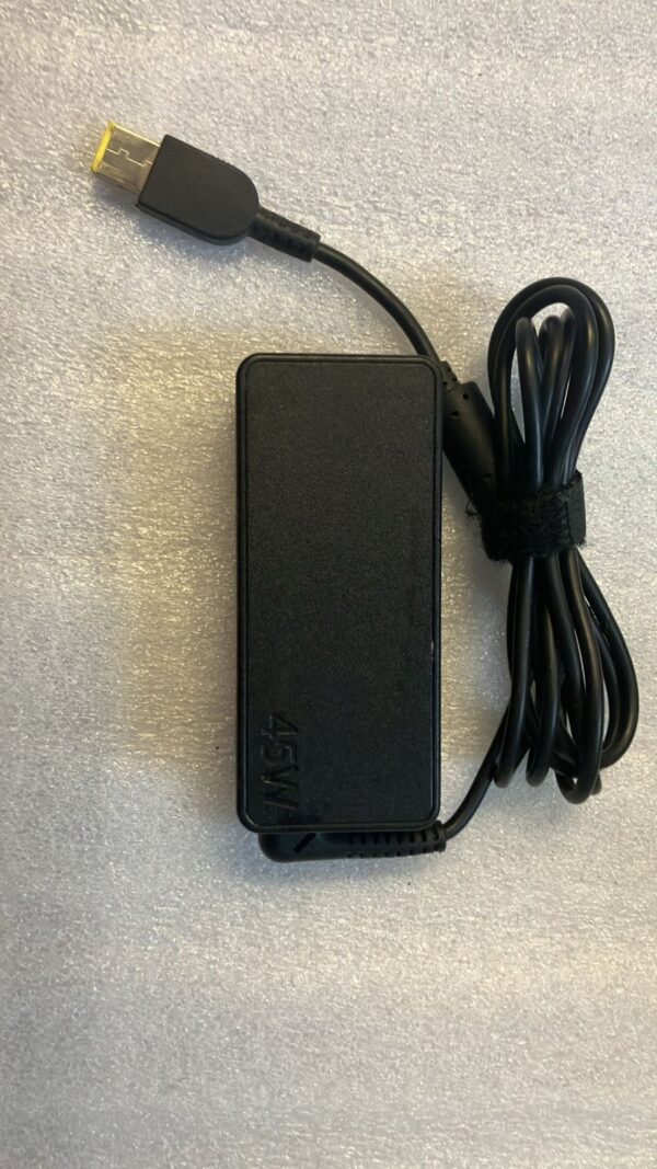 Cargador Lenovo 45W Original